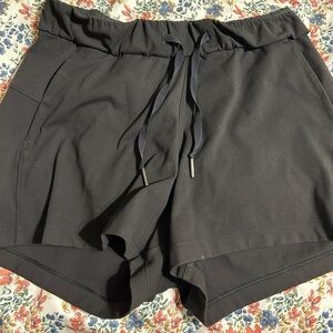 Lululemon shorts black size 4/ 4 inch